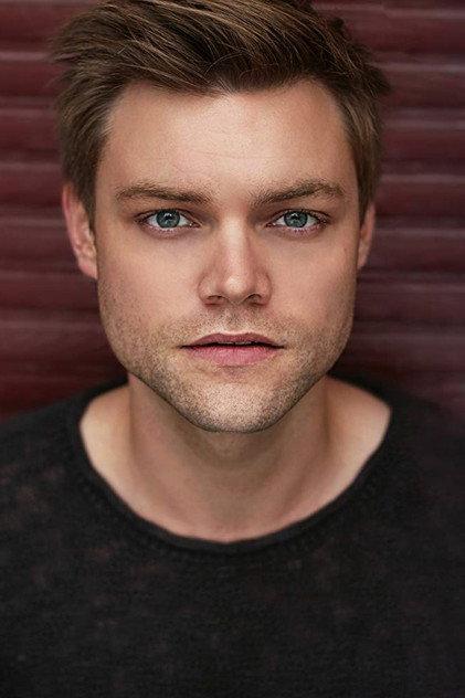 Julian Mau - Actor Profile Photo