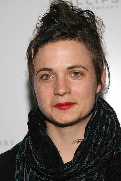 Savannah Knoop - Actor Profile Photo