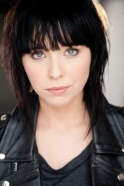 Sarah De La Isla - Actor Profile Photo