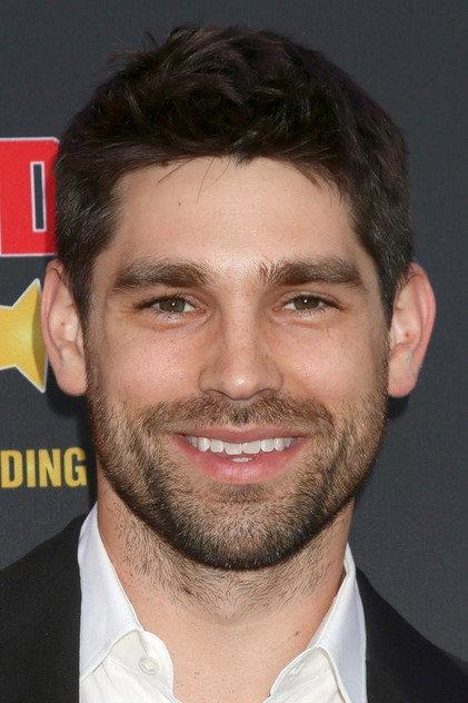 Justin Gaston - Actor Profile Photo