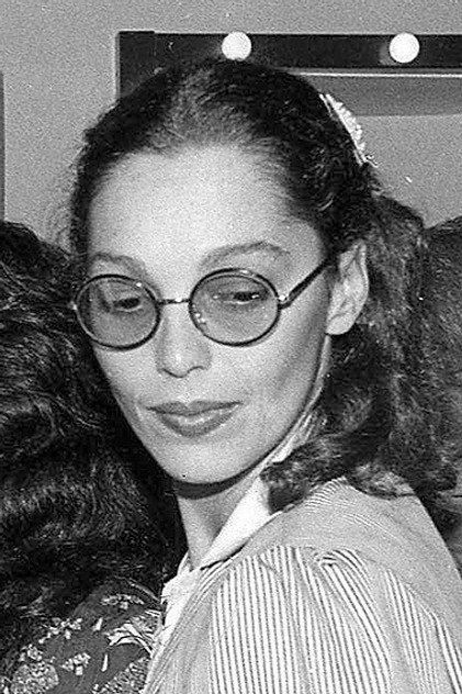 Regina Chaves - Actor Profile Photo