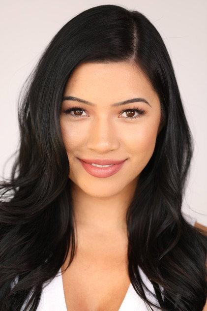 Julia Kelly - Actor Profile Photo