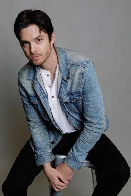 Andrew Thomas - Actor Profile Photo