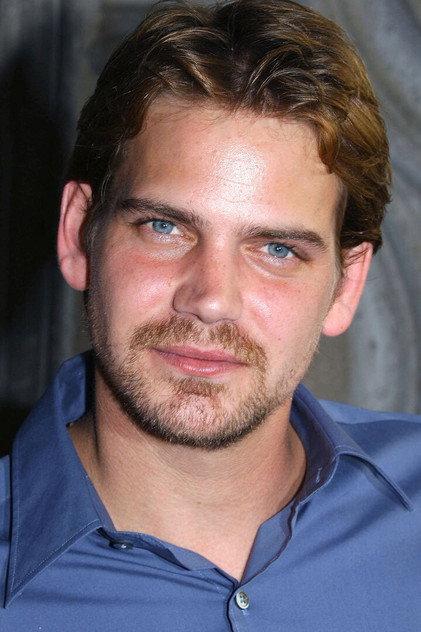 Scott Bairstow - Actor Profile Photo