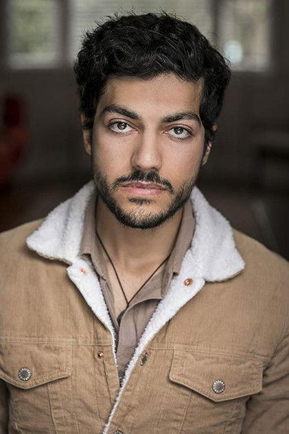 Ishak Issa - Actor Profile Photo