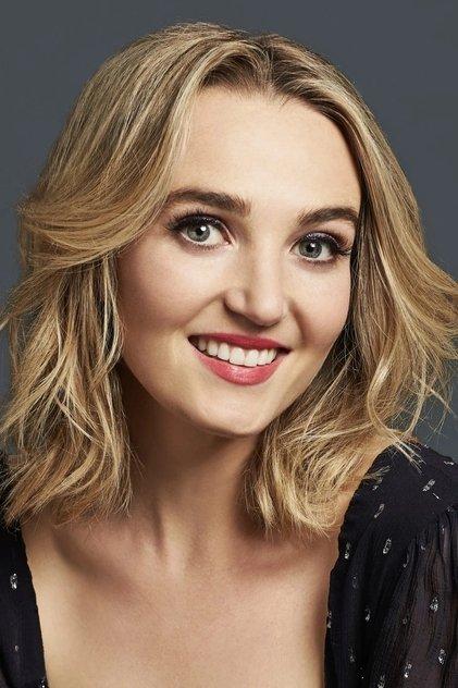 Chloe Fineman - Actor Profile Photo