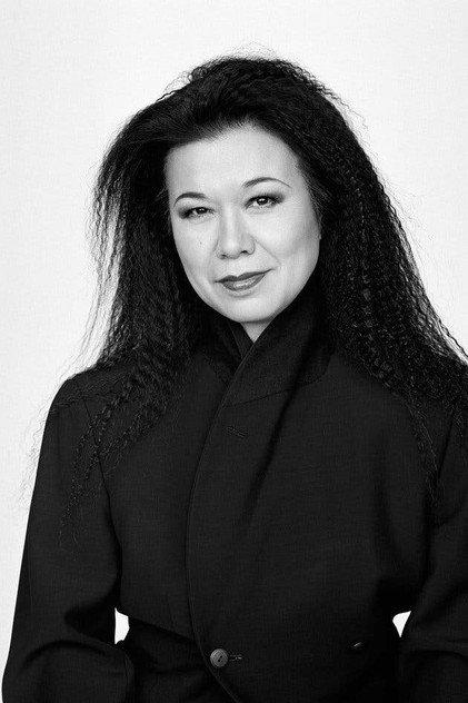 Eiko Ishioka - Actor Profile Photo