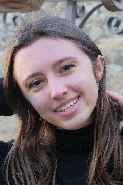 Laura Gratias - Actor Profile Photo
