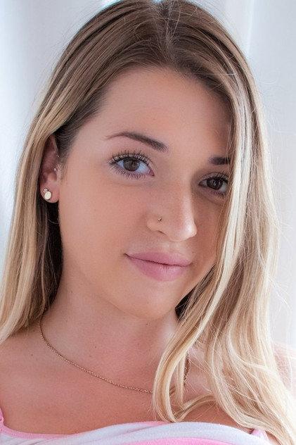 Jenna Ashley - Actor Profile Photo