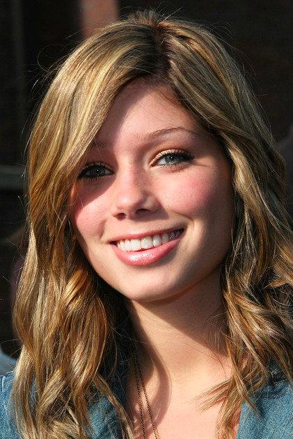 Nikki Sanderson - Actor Profile Photo