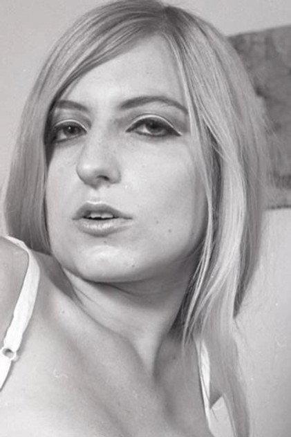 Neola Graef - Actor Profile Photo