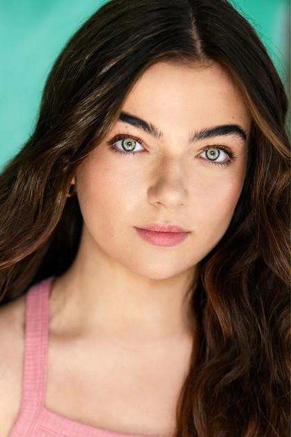 Taegen Burns - Actor Profile Photo