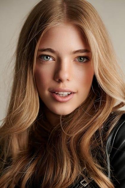 Elle McKinnon - Actor Profile Photo