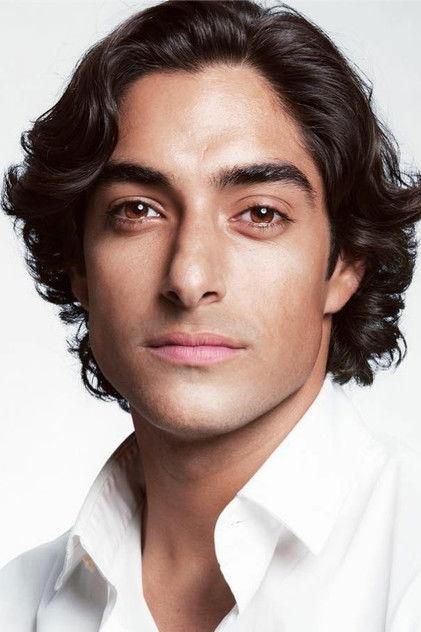 Eman Esfandi - Actor Profile Photo