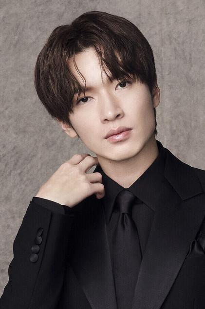Tatsuya Fukasawa - Actor Profile Photo
