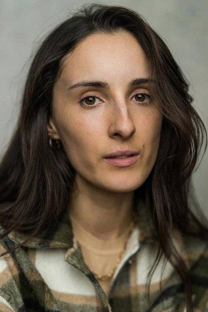 Amber Lowe - Actor Profile Photo