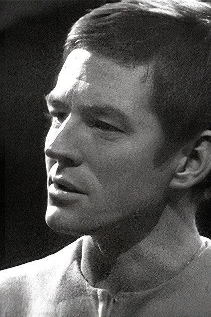 Gilbert Wynne - Actor Profile Photo