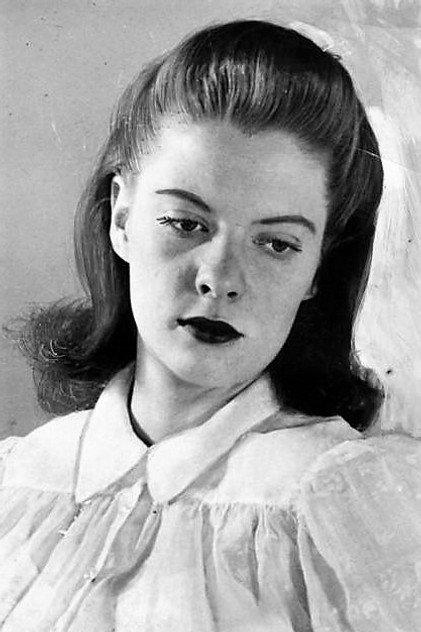 Mary Nell Santacroce - Actor Profile Photo