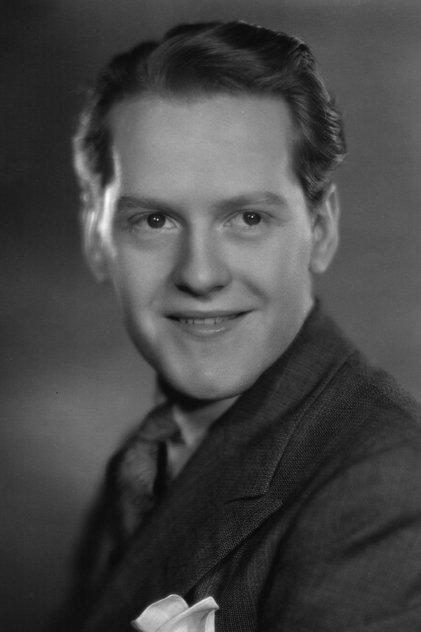 Hardie Albright - Actor Profile Photo