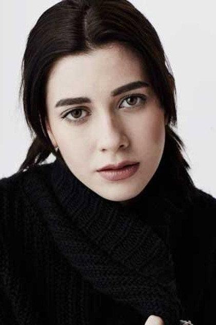 Gözde Mutluer - Actor Profile Photo