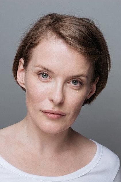 Anna Vartanyan - Actor Profile Photo