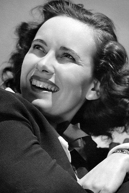 Clare Sandars - Actor Profile Photo