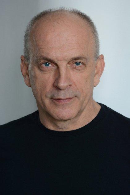 Tomas Arana - Actor Profile Photo