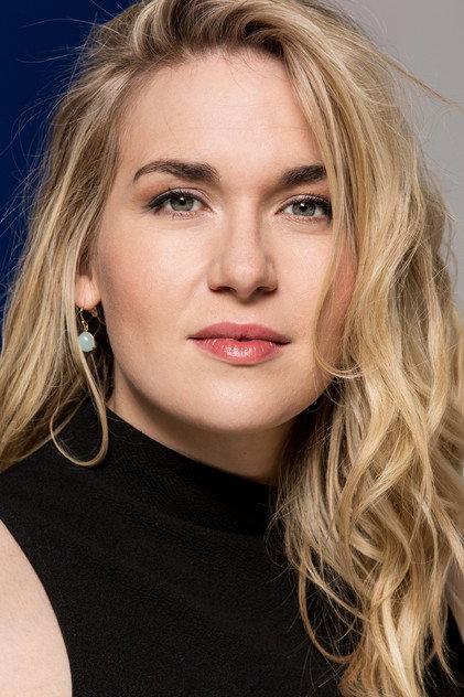 Ariane Laniel - Actor Profile Photo