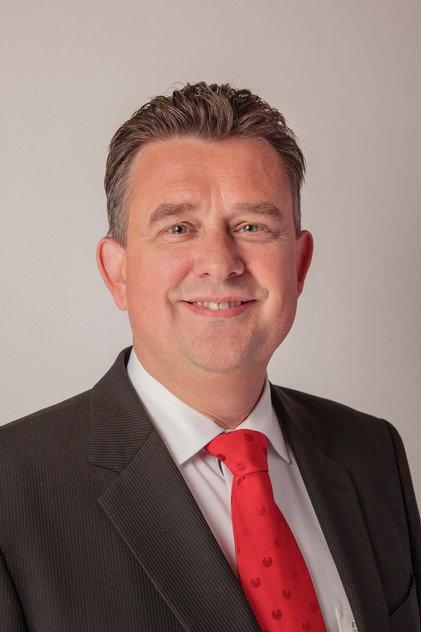 Emile Roemer - Actor Profile Photo