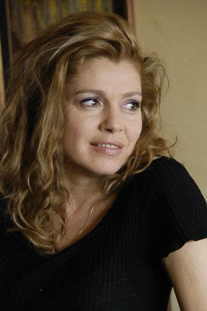 Ernestina Chinova - Actor Profile Photo