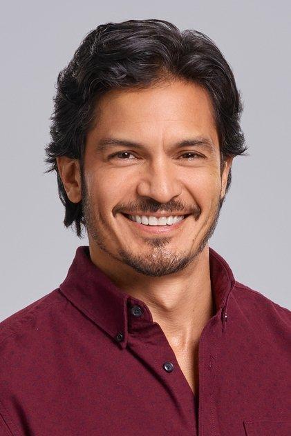 Nicholas Gonzalez - Actor Profile Photo