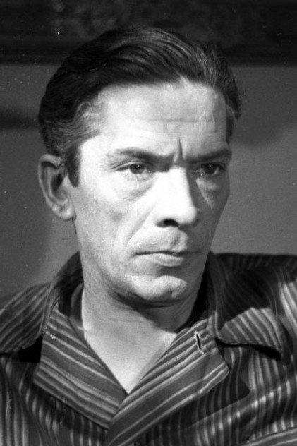 Wiktor Grotowicz - Actor Profile Photo