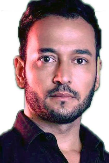 Martín Urbaneja - Actor Profile Photo