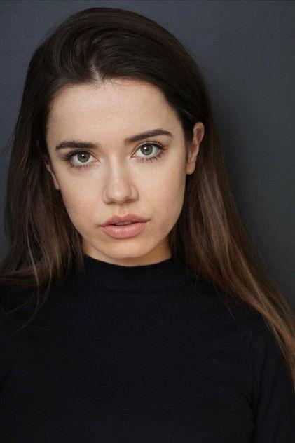Caroline Koziol - Actor Profile Photo