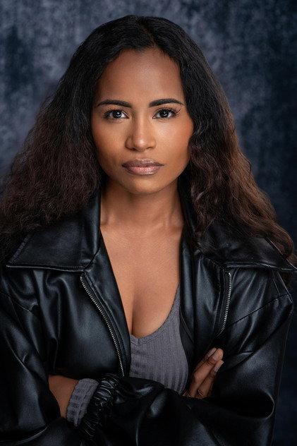 Erin Sunisa - Actor Profile Photo