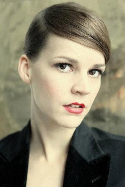 Zuzana Stavná - Actor Profile Photo