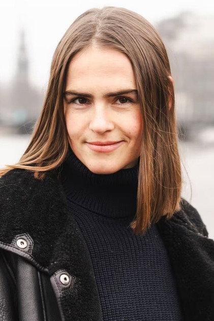 Olivia Lonsdale - Actor Profile Photo