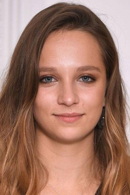 Molly Windsor - Actor Profile Photo