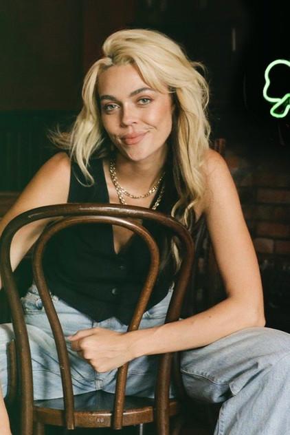 Anna Clifford - Actor Profile Photo