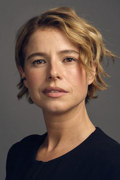Jessie Buckley - Actor Profile Photo