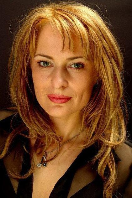 Iulia Dumitru - Actor Profile Photo