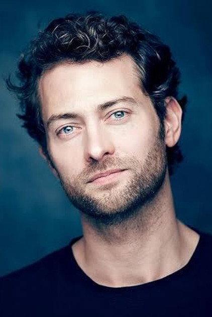 Peter Vives - Actor Profile Photo