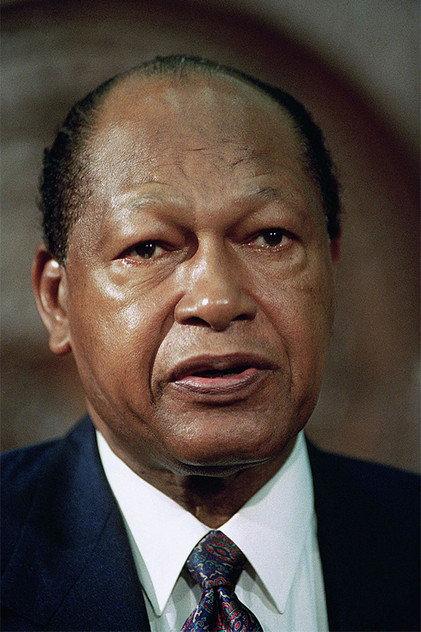 Tom Bradley - Actor Profile Photo