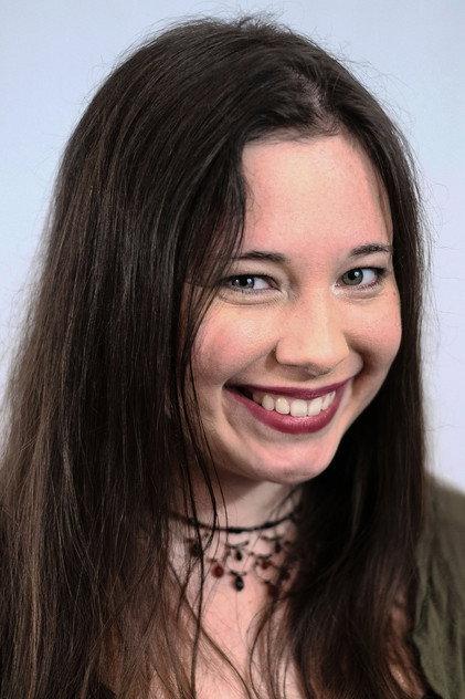 Lindsay Ellis - Actor Profile Photo