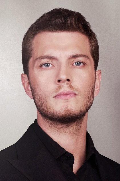 Burak Tozkoparan - Actor Profile Photo