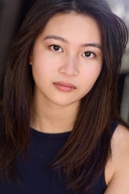 Gina Roberg - Actor Profile Photo