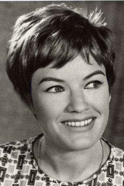 Földi Teri - Actor Profile Photo