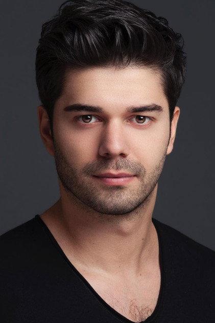 Batuhan Ekşi - Actor Profile Photo