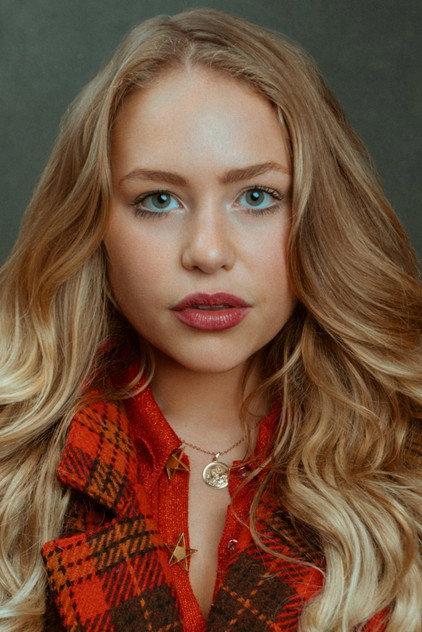 Eve Austin - Actor Profile Photo