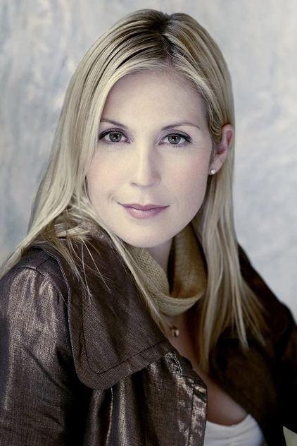 Kelly Rutherford - Actor Profile Photo